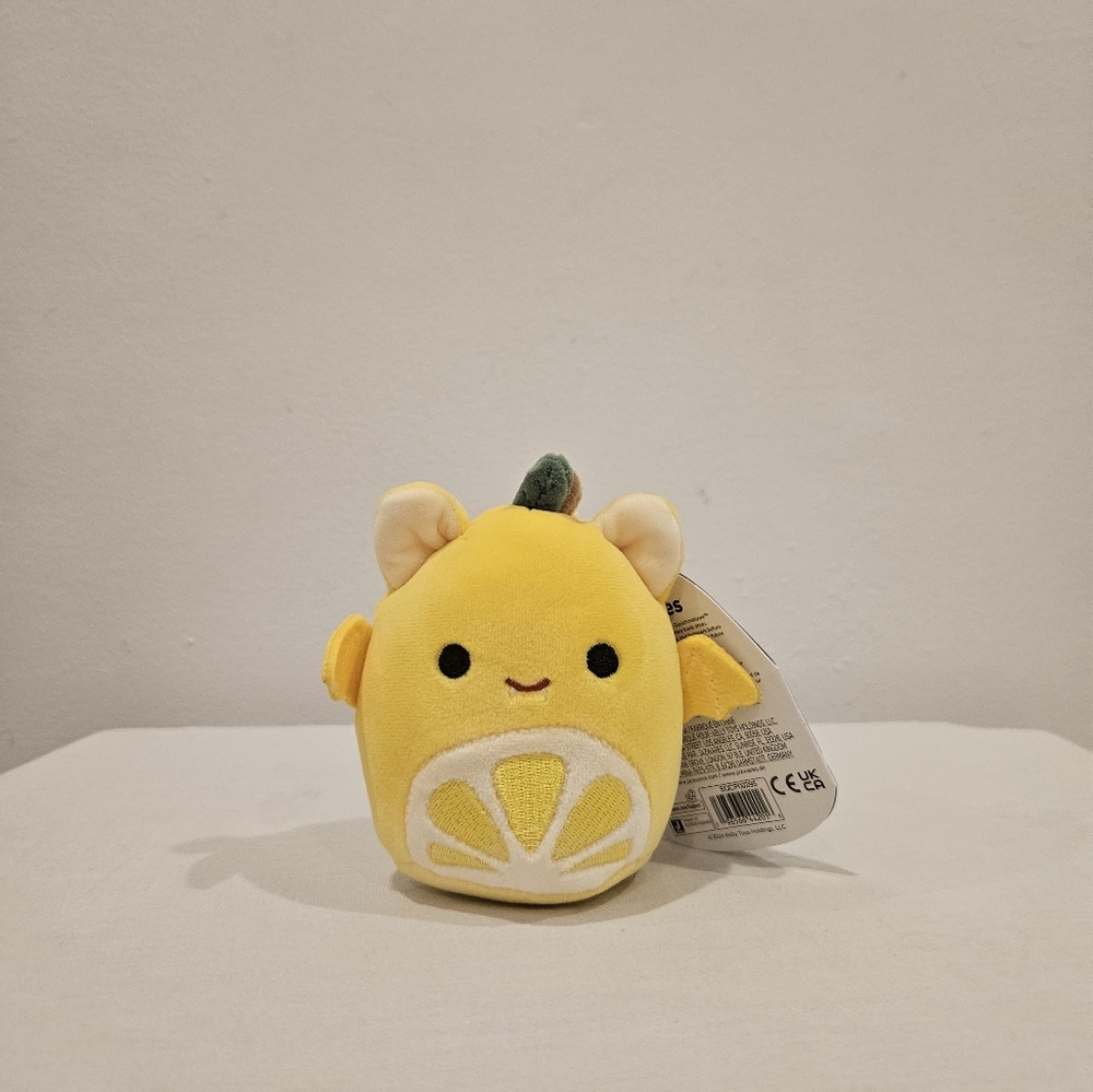 Yalitza Clip Lemon Bat Squishmallow
